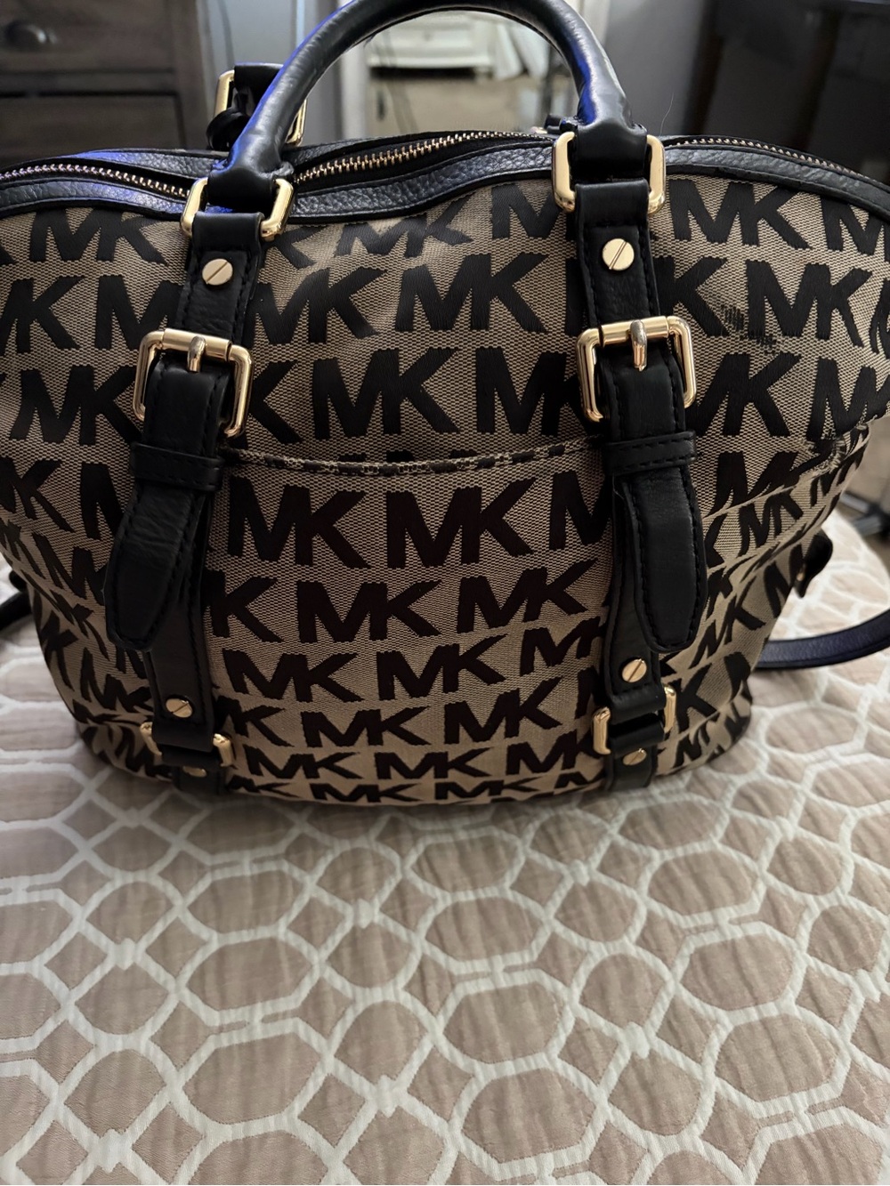 Michael Kors Brookville satchel bag crafted in beige vintage